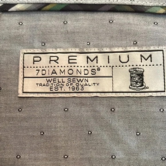 7 Diamonds dress shirt. New with tags. - Picture 3 of 5